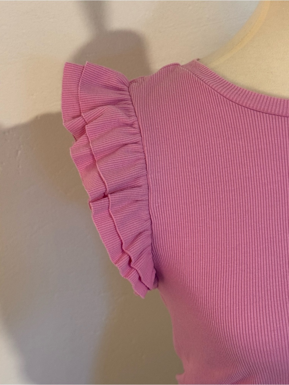 Zara Pink Ribbed Ruffle-Sleeve Crop Top - Picture 3 of 6